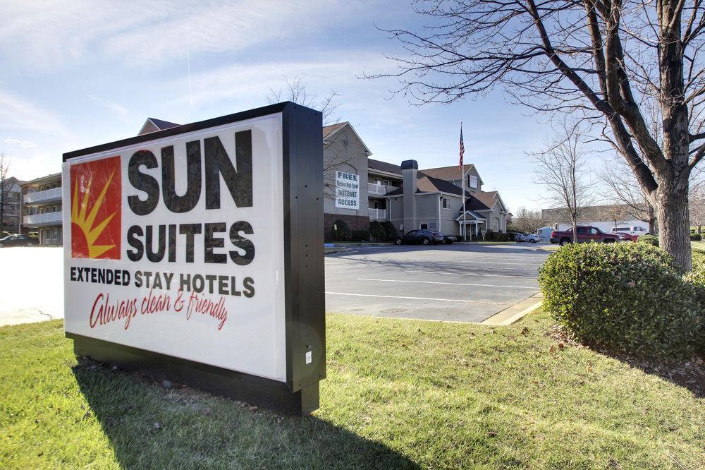 Intown Suites Extended Stay Greensboro Nc - Lanada Экстерьер фото