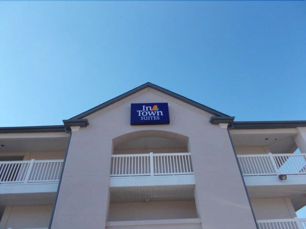 Intown Suites Extended Stay Greensboro Nc - Lanada Экстерьер фото